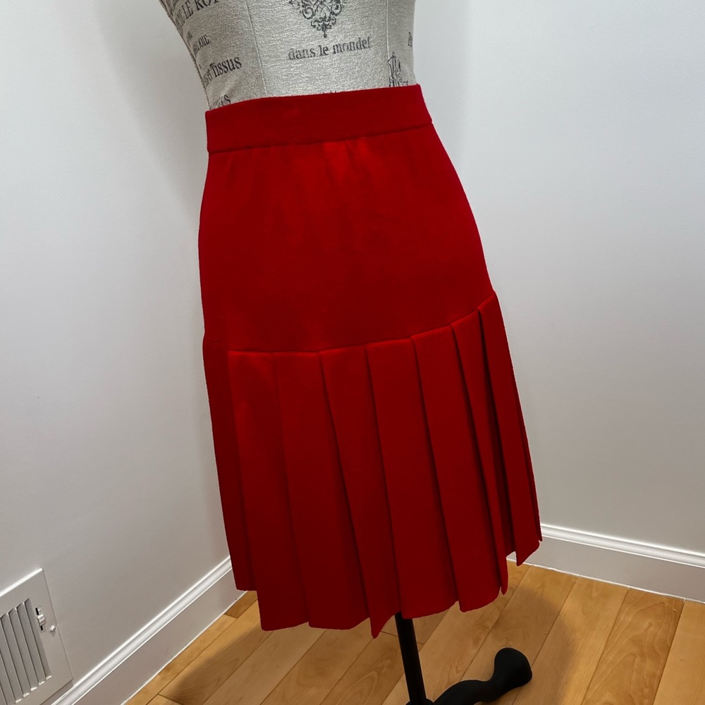 Pleated skirt